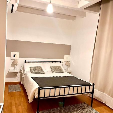 Residenza Serena B&B -Centro Storico Mântua Exterior foto